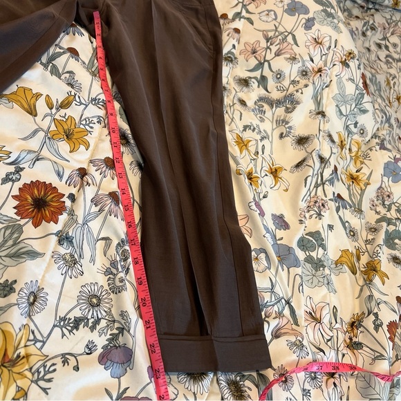 Vince Bemberg Cotton Cuffed Trousers - Picture 7 of 7